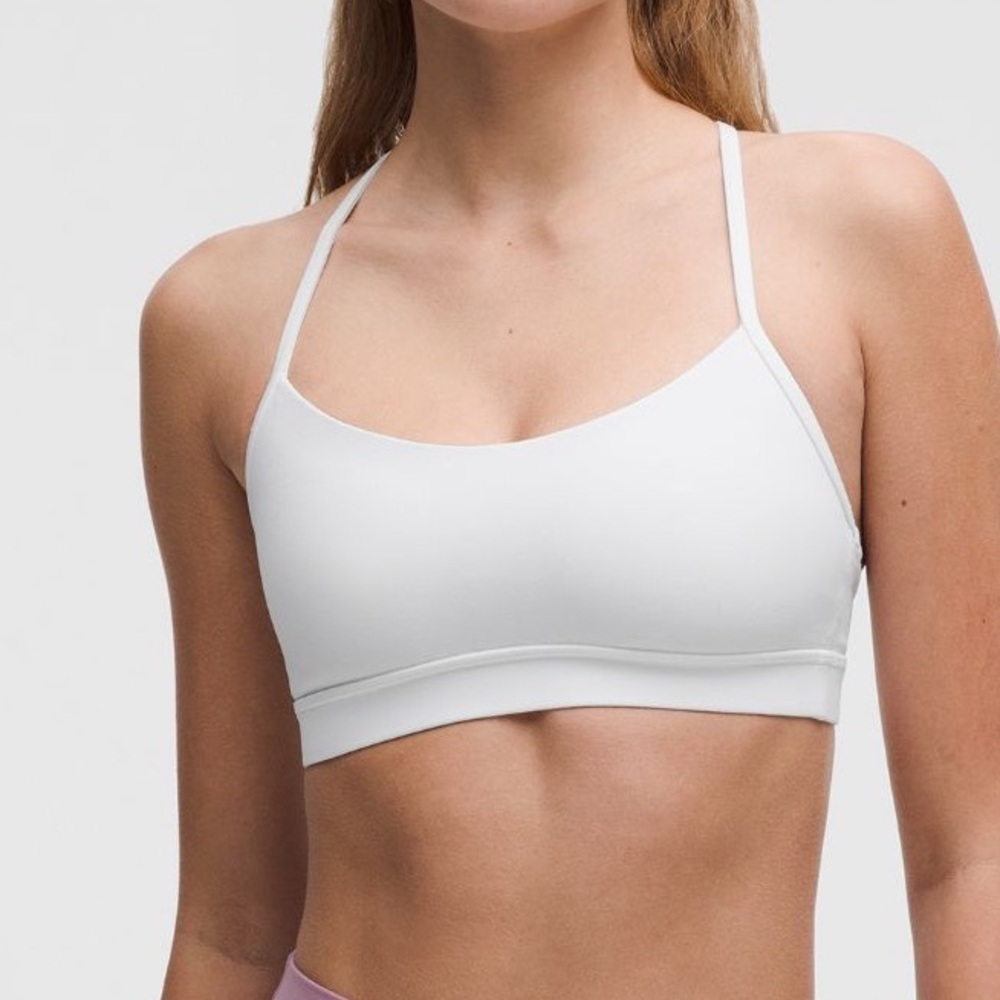 Women's Lululemon White sports bra flow y A-C cups size size 6